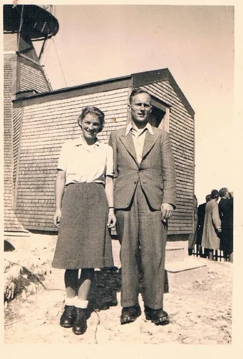 Beat Strickers Eltern: Die Familie lebt mütterlicherseits seit Anno Domini in Wald und väterlicherseits seit drei Generationen. Eine schwarzweiss Aufnahme von Beat Strickers Eltern